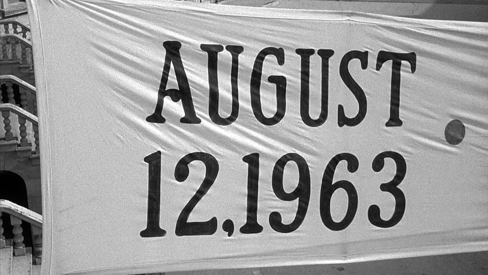 裸のキッスの画像