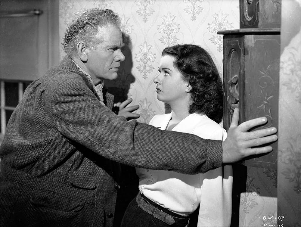 浜辺の女の画像