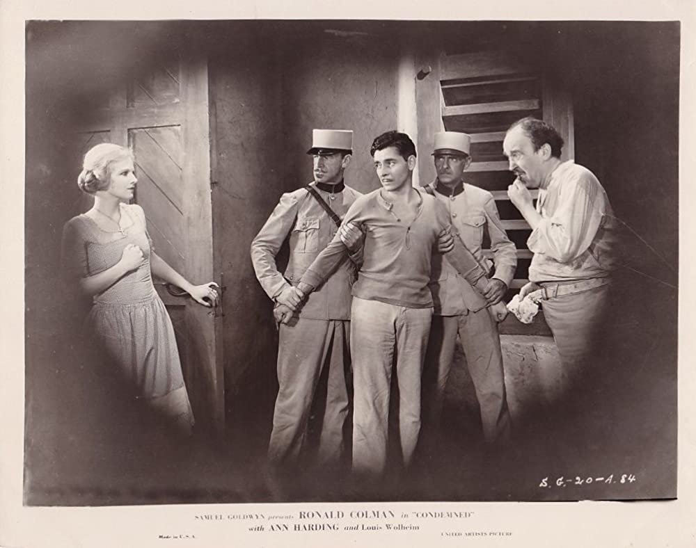 曳かれゆく男の画像