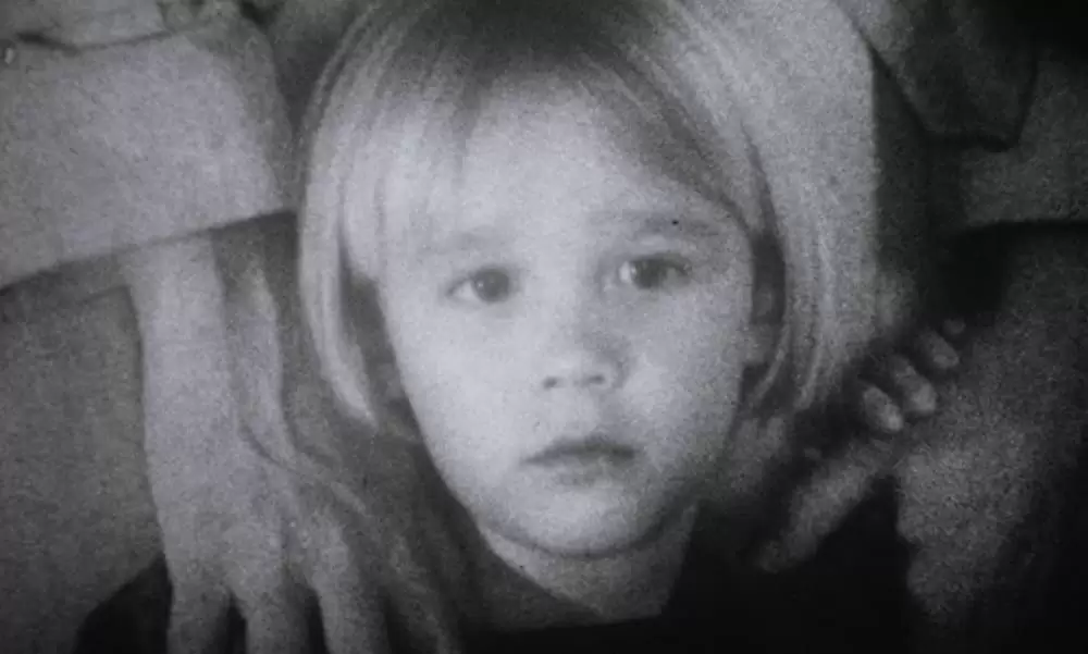 秘密の子供の画像