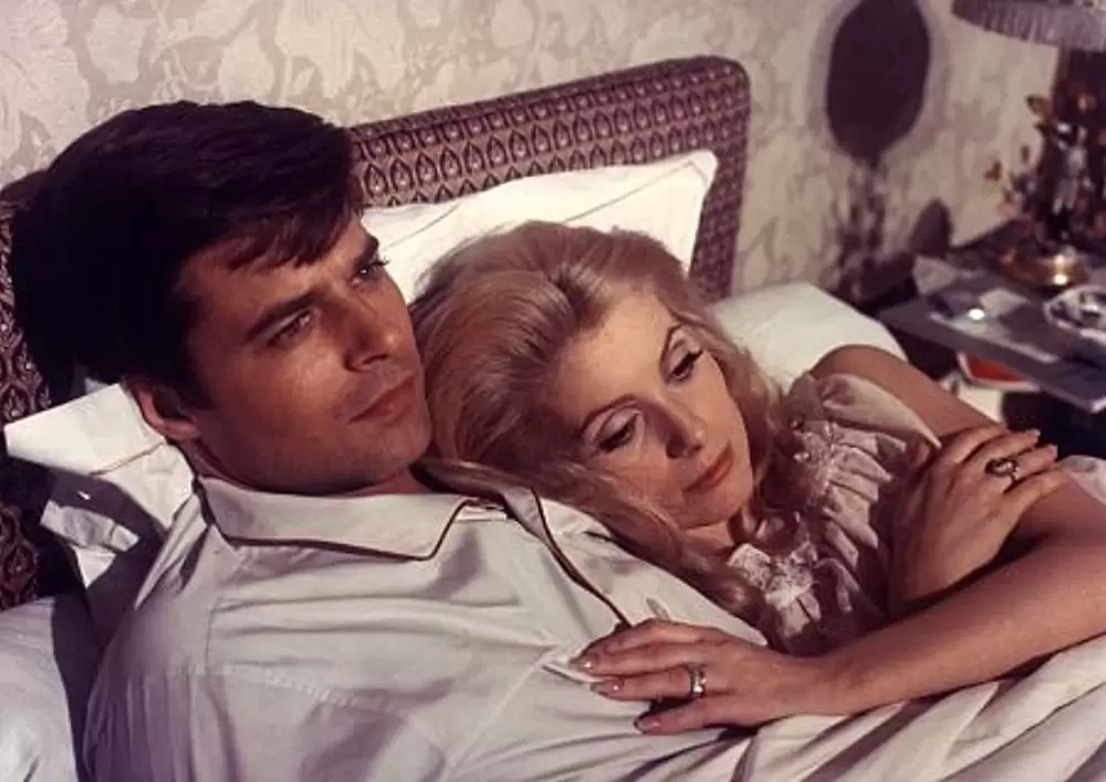 「昼顔」カトリーヌ・ドヌーブ & ジャン・ソレルの画像