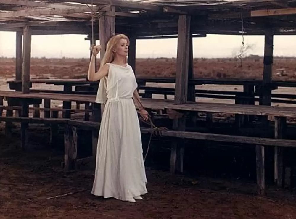 「昼顔」カトリーヌ・ドヌーブの画像