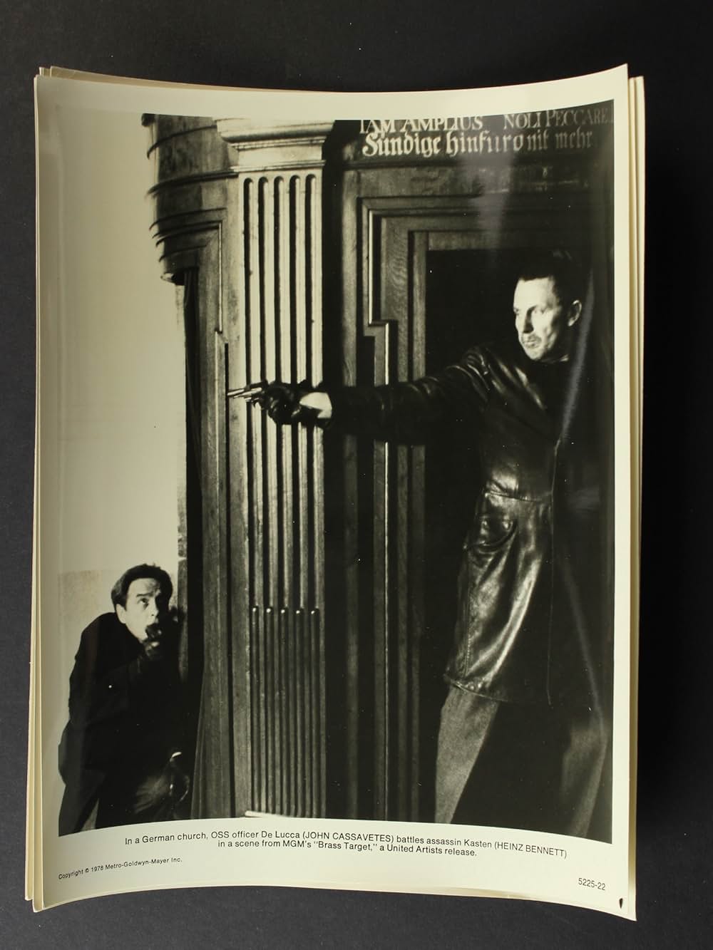 ブラス・ターゲットの画像