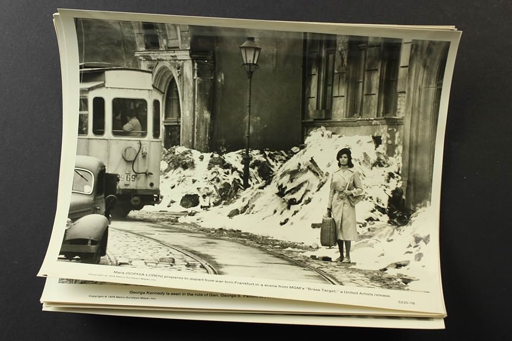 ブラス・ターゲットの画像