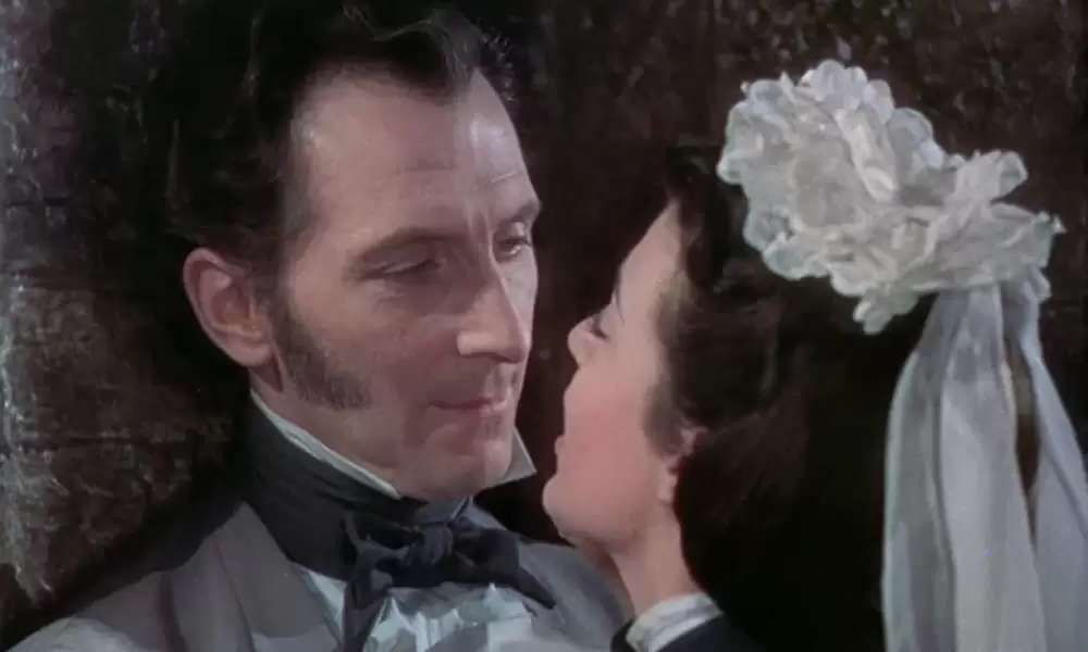 「フランケンシュタインの逆襲」ピーター・カッシング & Valerie Gauntの画像