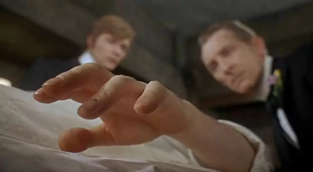 フランケンシュタイン 恐怖の生体実験の画像