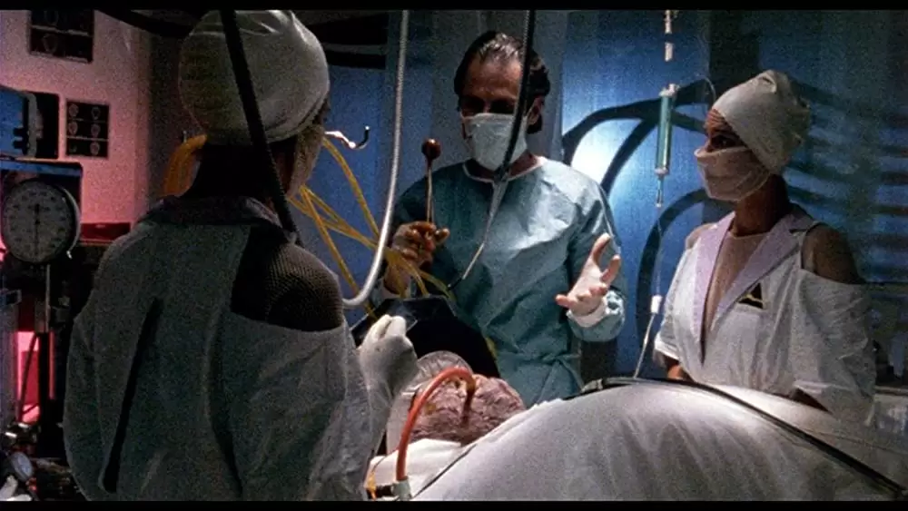 マイドク／いかにしてマイケルはドクター・ハウエルと改造人間軍団に頭蓋骨病院で戦いを挑んだかの画像