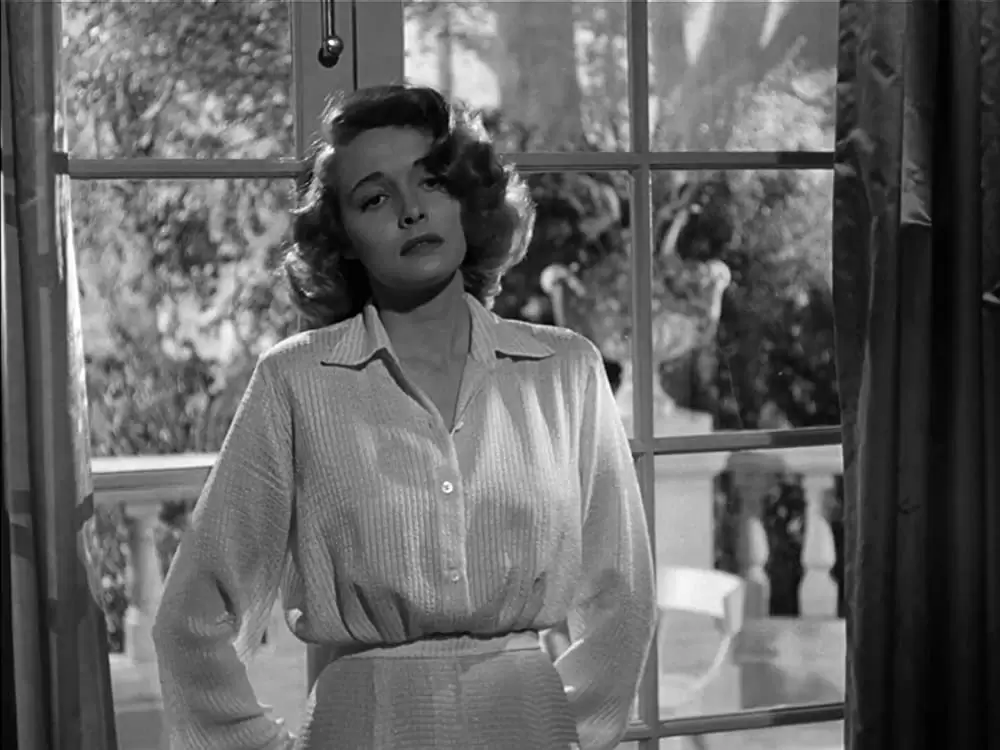 「摩天楼」パトリシア・ニールの画像