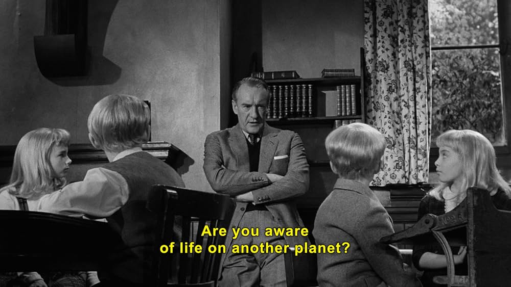 未知空間の恐怖／光る眼の画像