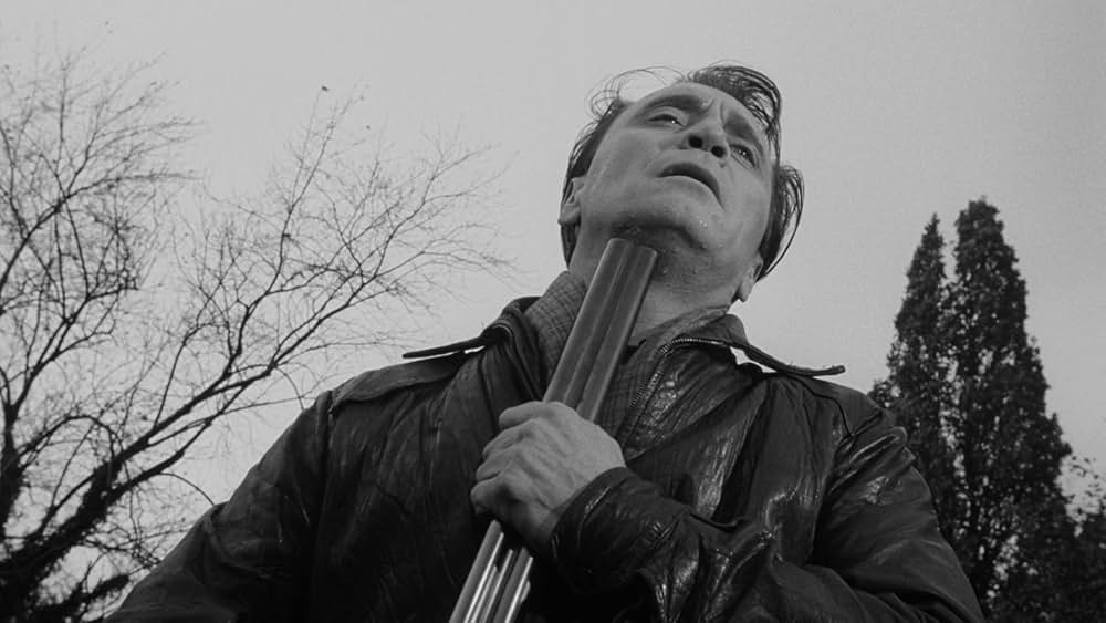 未知空間の恐怖／光る眼の画像