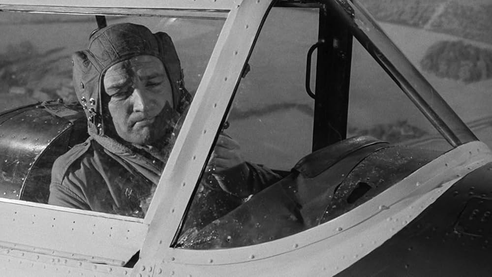 未知空間の恐怖／光る眼の画像