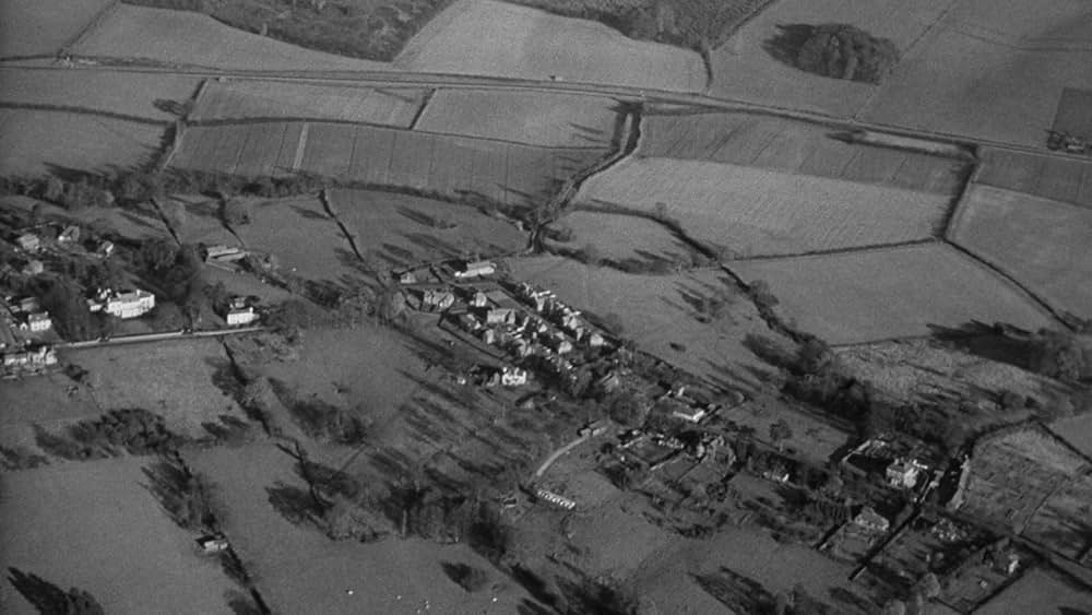 未知空間の恐怖／光る眼の画像