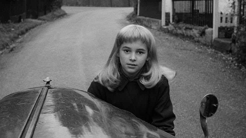 未知空間の恐怖／光る眼の画像