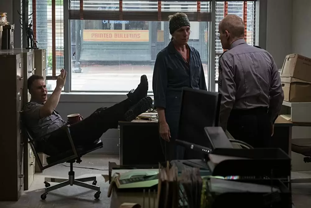 「スリー・ビルボード」フランシス・マクドーマンド & サム・ロックウェル & ジェリコ・イバネクの画像