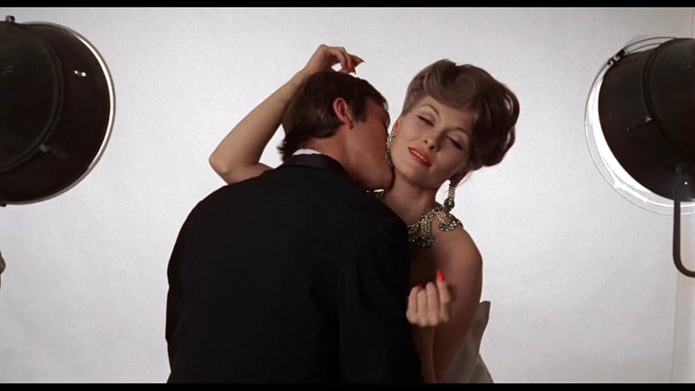 ルーという女の画像