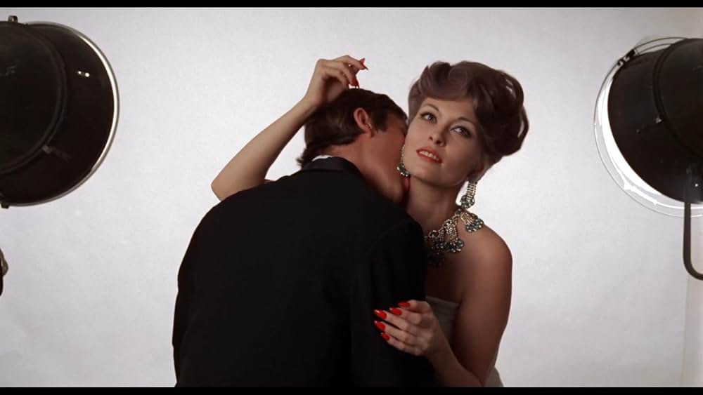 ルーという女の画像