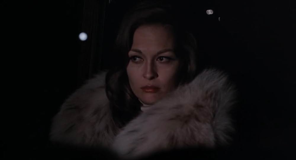 ルーという女の画像