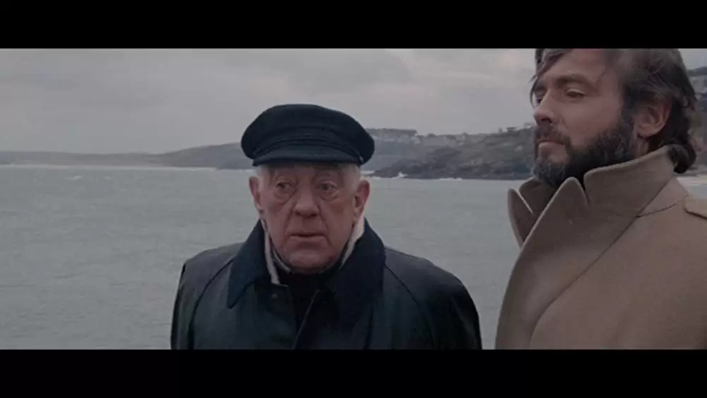 「レイズ・ザ・タイタニック」アレック・ギネス & リチャード・ジョーダンの画像