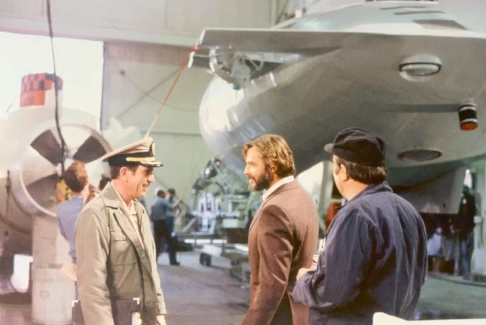 「レイズ・ザ・タイタニック」M・エメット・ウォルシュ & J・D・キャノン & リチャード・ジョーダンの画像