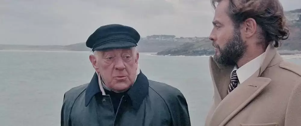 「レイズ・ザ・タイタニック」アレック・ギネス & リチャード・ジョーダンの画像