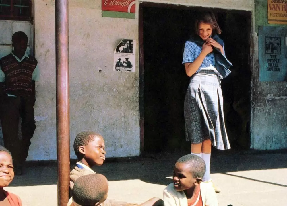 「ワールド・アパート」ジョディ・メイの画像