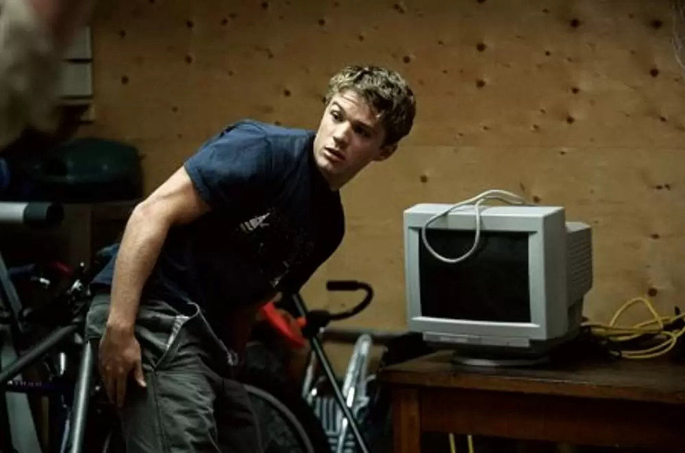 サベイランス -監視-の画像