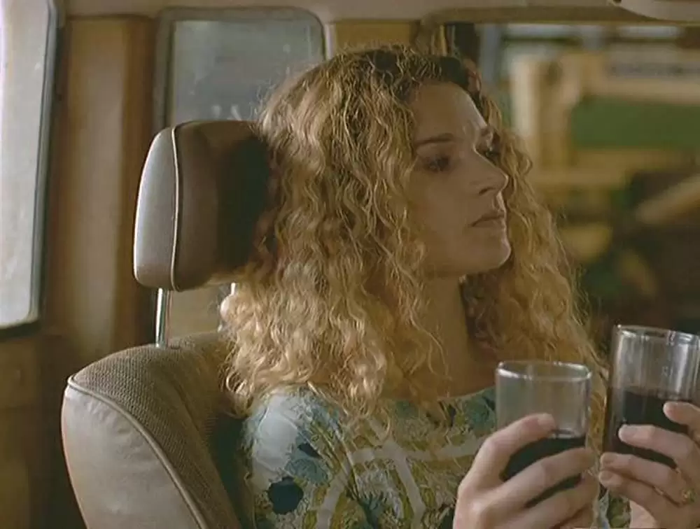 「ミルクのお値段」Danielle Cormack & カール・アーバンの画像