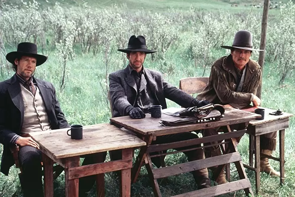 「テキサス・レンジャーズ」ディラン・マクダーモット & ロバート・パトリック & ランディ・トラビスの画像