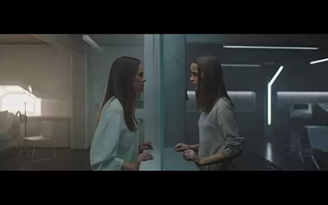 「アイ・アム・マザー」ヒラリー・スワンク & クララ・ルガアードの画像