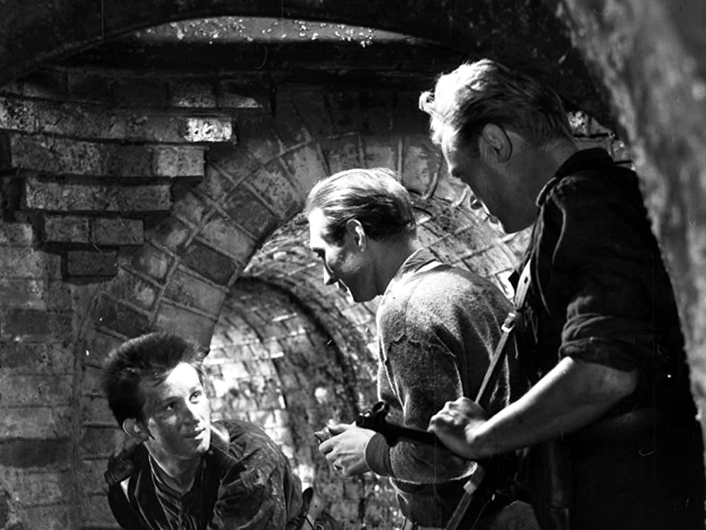 地下水道の画像