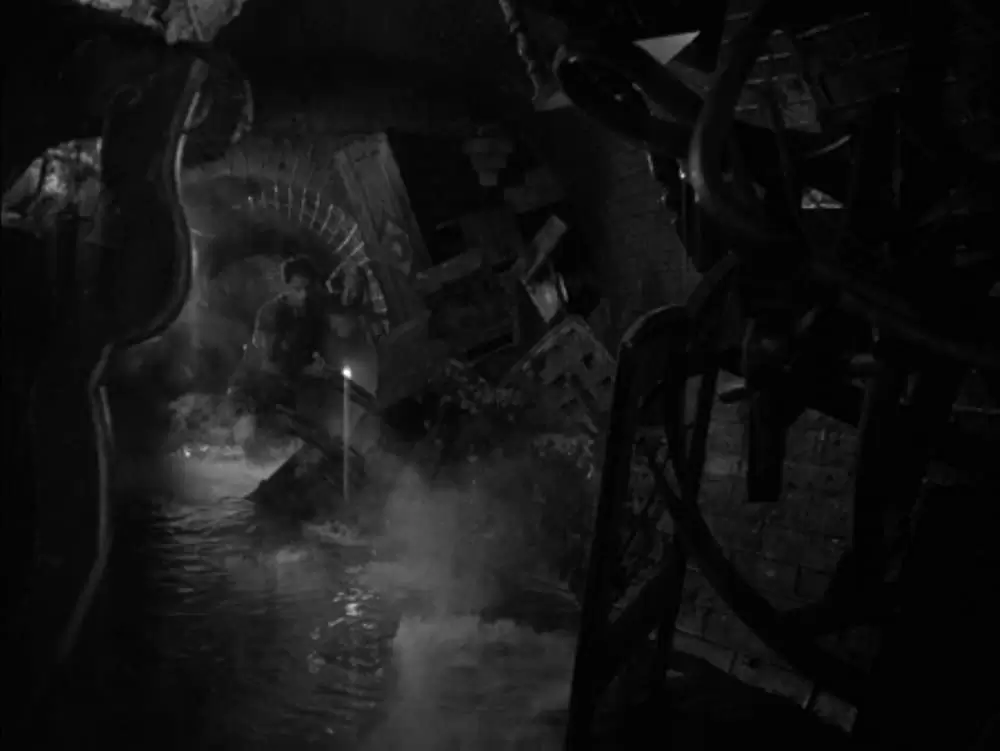 地下水道の画像