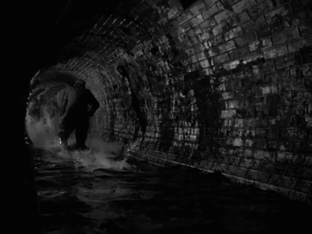 「地下水道」の画像