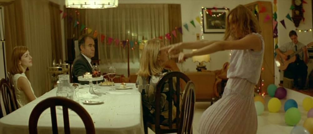 籠の中の乙女の画像