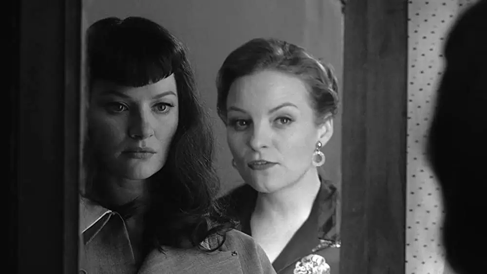 「ベティ・ペイジ」グレッチェン・モル & カーラ・セイモアの画像