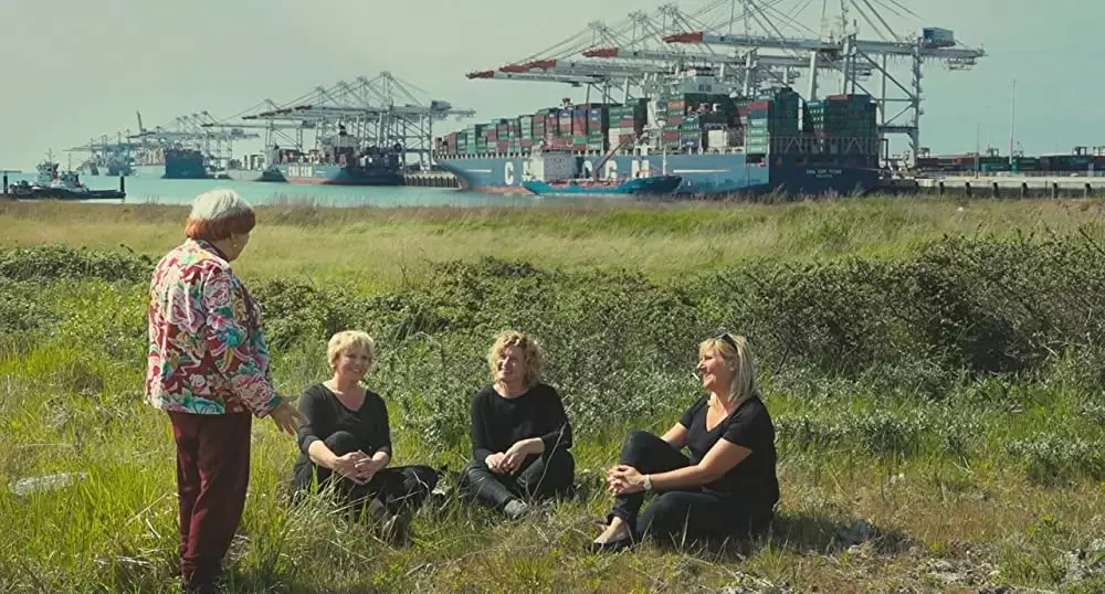 顔たち、ところどころの画像