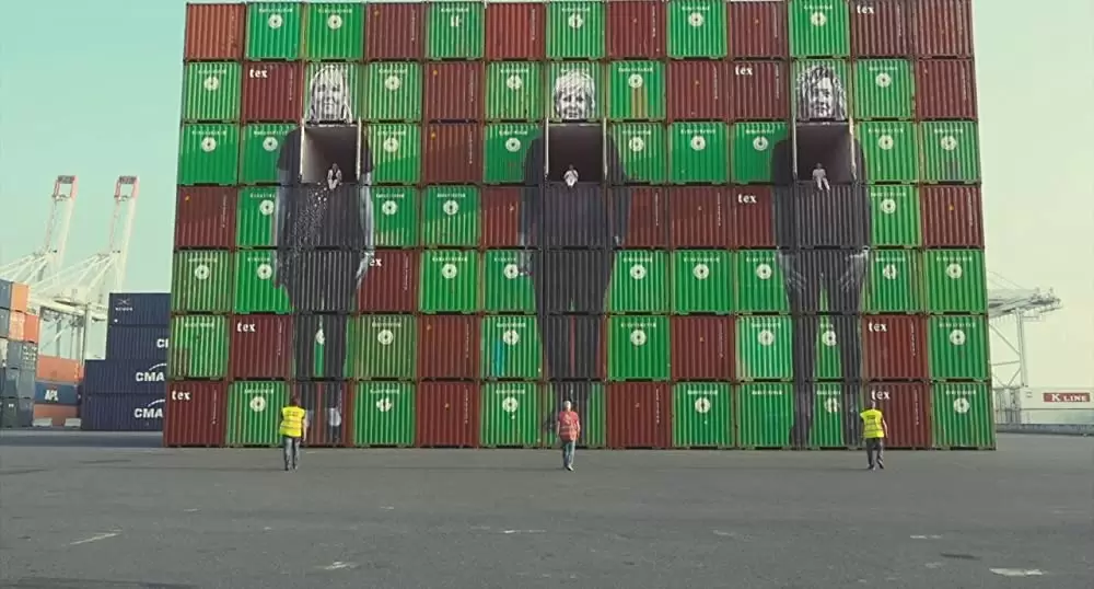 顔たち、ところどころの画像