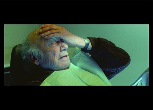 風にそよぐ草の画像