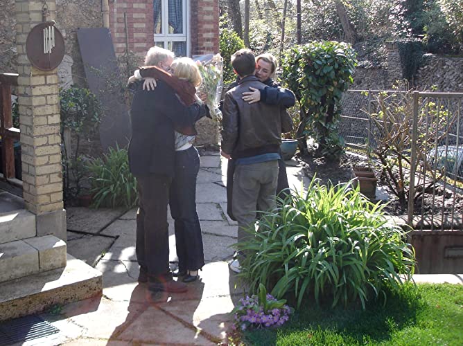 風にそよぐ草の画像