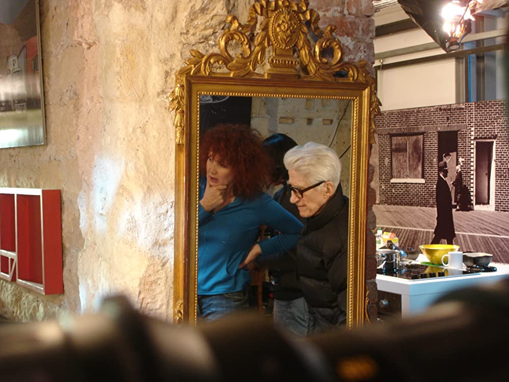 風にそよぐ草の画像