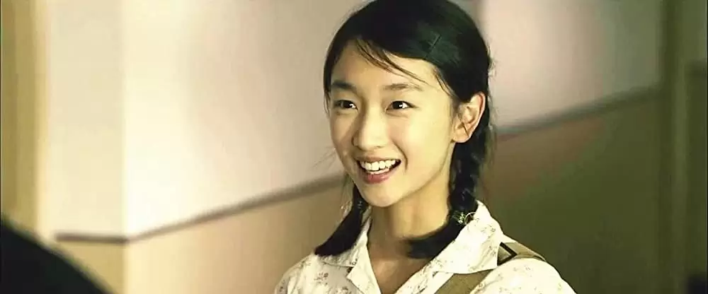 「サンザシの樹の下で」周冬雨の画像