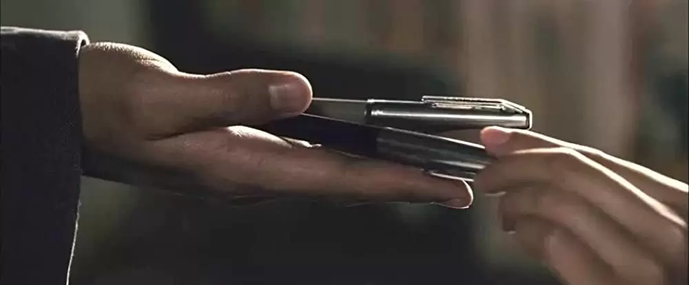 サンザシの樹の下での画像