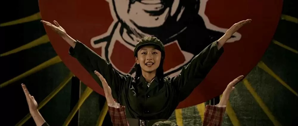 サンザシの樹の下での画像