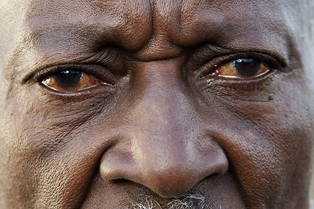 おじいさんと草原の小学校の画像