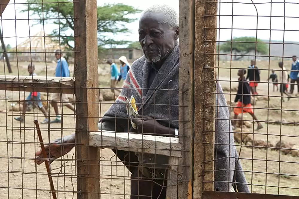 おじいさんと草原の小学校の画像