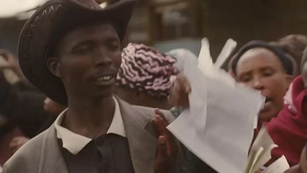 おじいさんと草原の小学校の画像