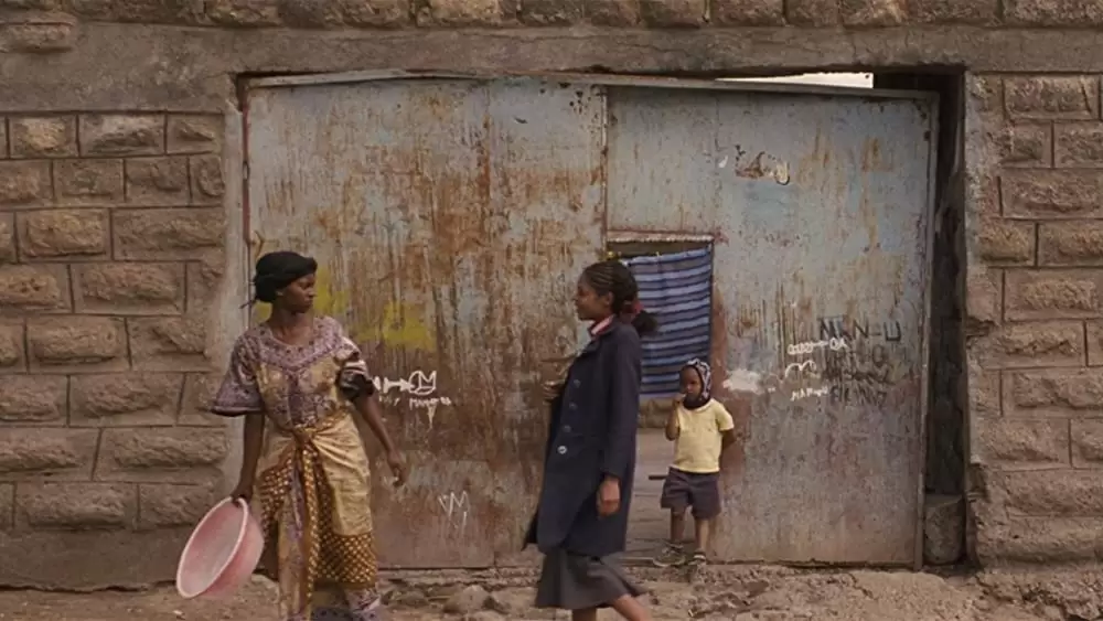 おじいさんと草原の小学校の画像