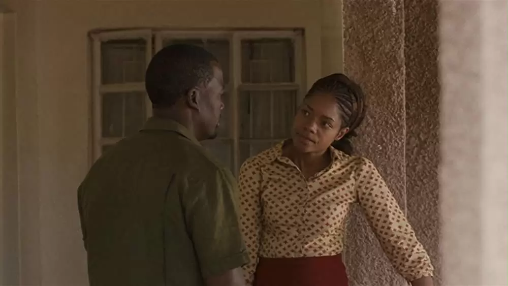 おじいさんと草原の小学校の画像