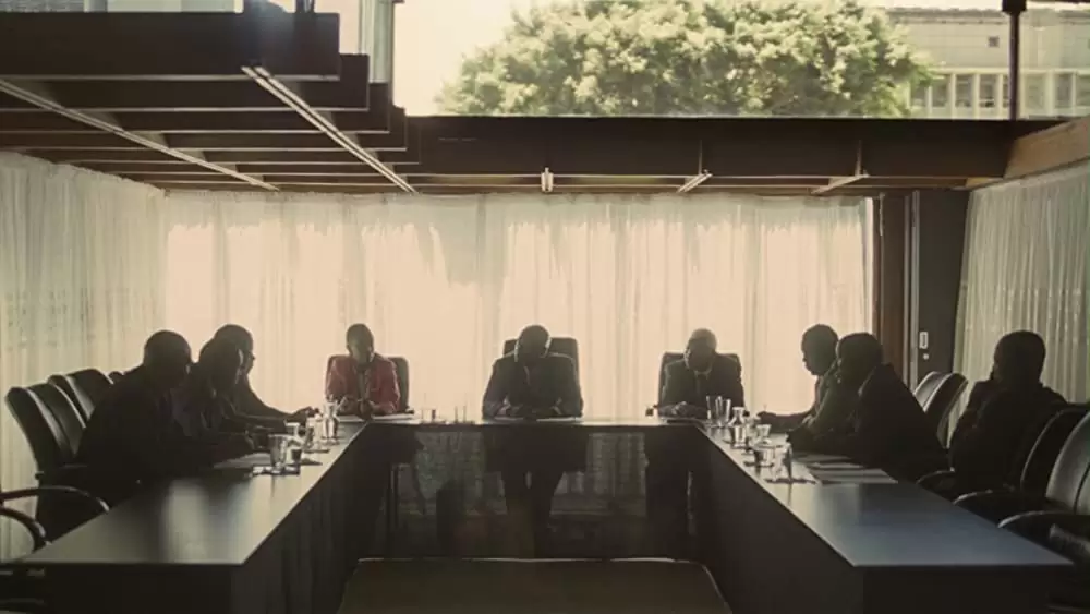 おじいさんと草原の小学校の画像