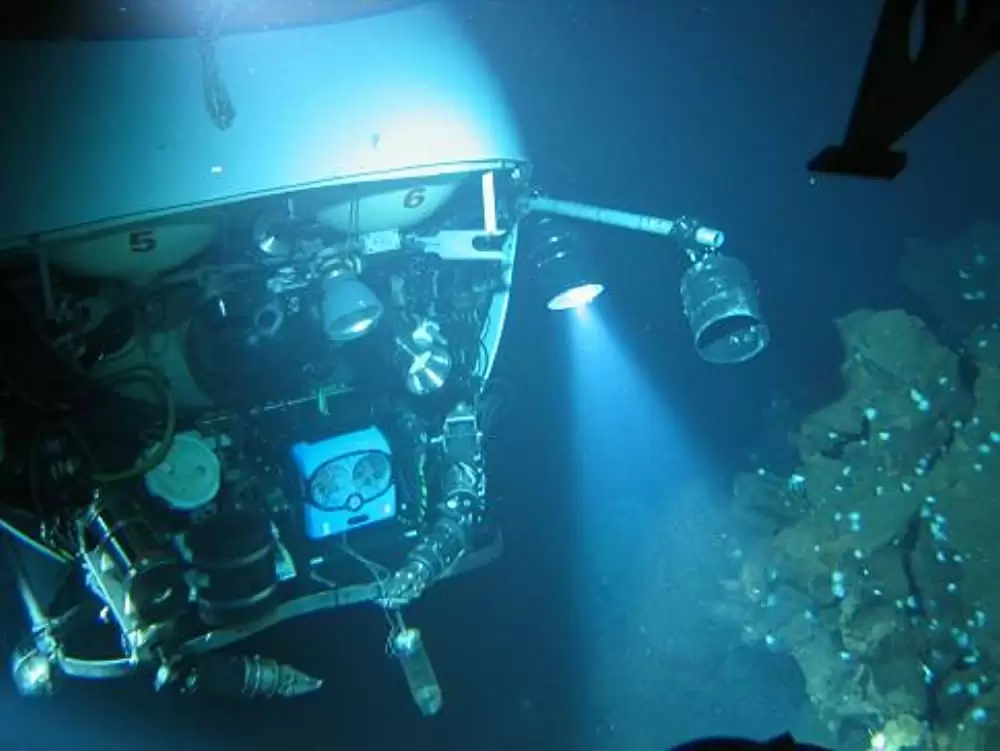 エイリアンズ・オブ・ザ・ディープの画像