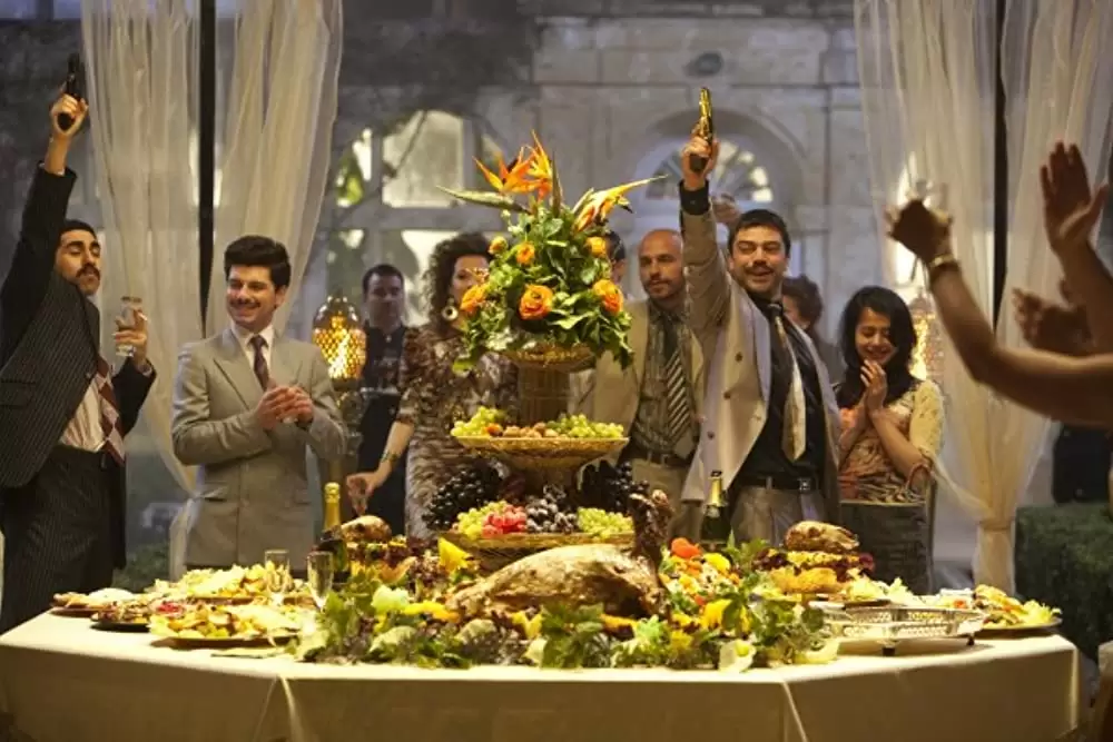 「デビルズ・ダブル -ある影武者の物語-」ドミニク・クーパー & ダール・サリムの画像